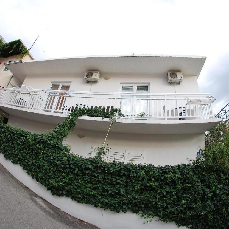 Apartments Mestral Baska Voda Exterior photo