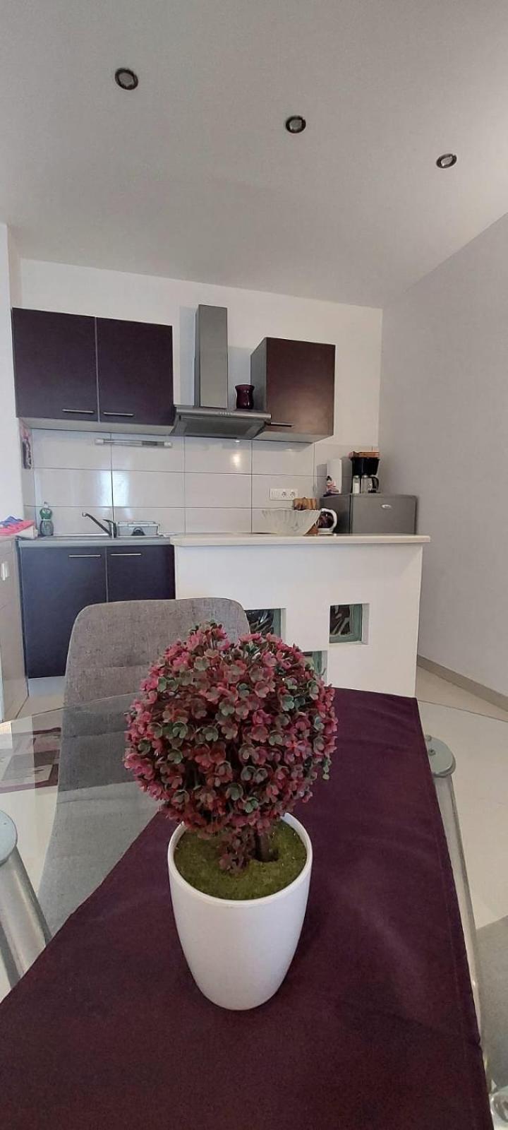Apartments Mestral Baska Voda Exterior photo